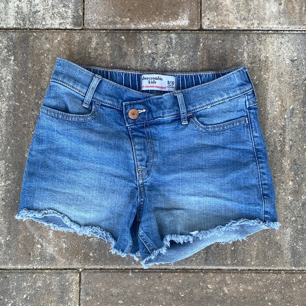 Abercrombie kids high-rise mini mom short